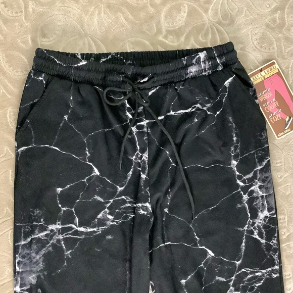 SHOSHO WOMEN’S JOGGER PANTS - BLACK MARBEL - SIZE L - Picture 2 of 4